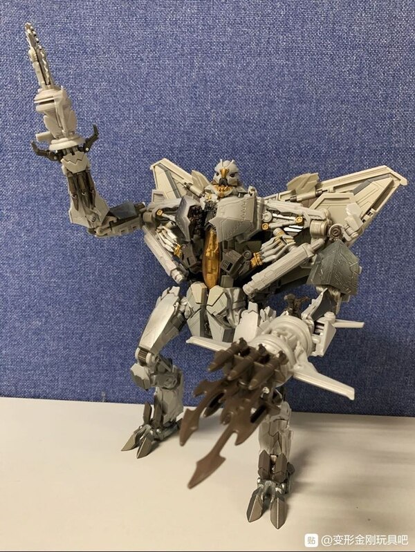 Masterpiece Starscream MPM 10 In Hand Images  (22 of 50)